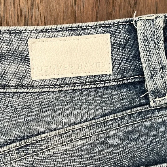 DENVER HAYES Hi-Rise Bermuda Shorts | Size 10 - Picture 9 of 10